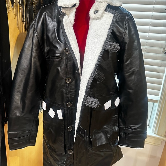 NWT Men’s “Bennett” Black Winter Sherpa and PU leather coat size Medium - Picture 4 of 16